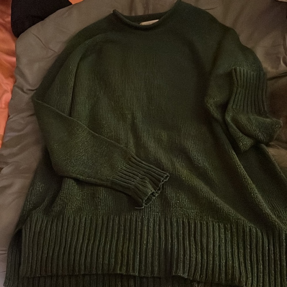Vintage long sleeve dark green sweater